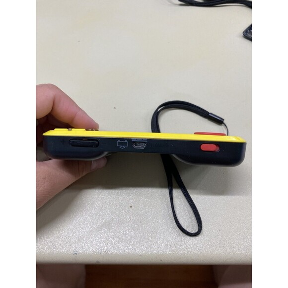 My arcade Pac-Man handheld gaming console set of 2. 1 works 1 DON’T work. - Picture 4 of 16